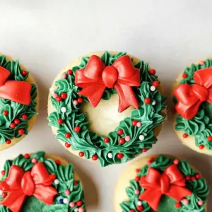 Christmas Cupcake Wreath